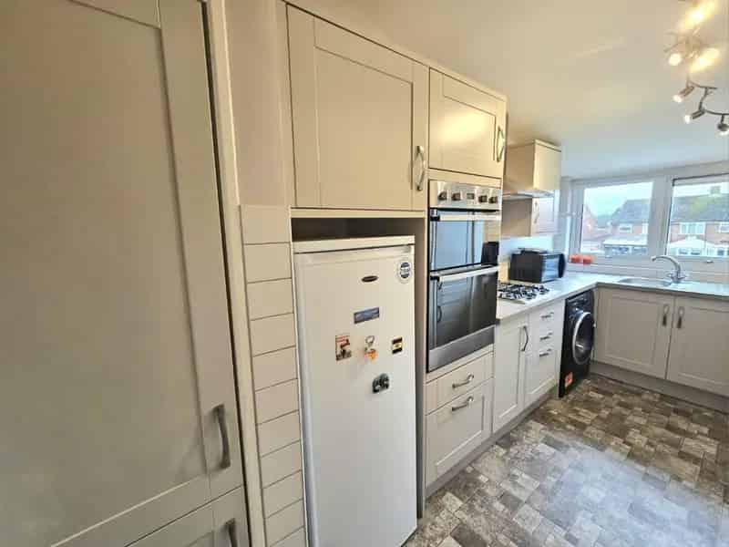 2 Bedroom Flat For Sale