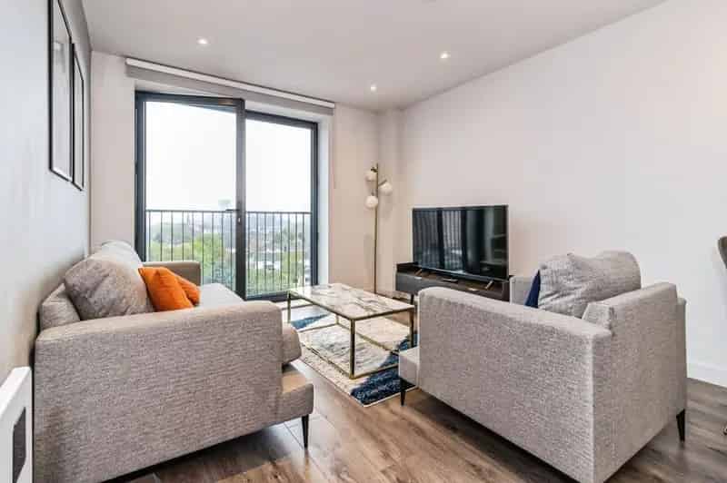 2 Bedroom Flat for Sale Salford M5 Luxury City Living
