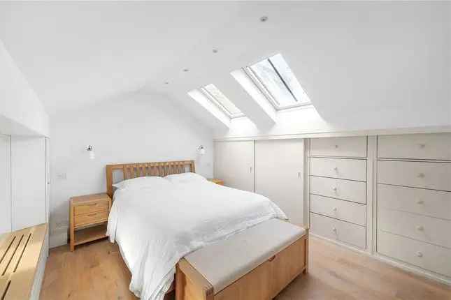 Flat for sale in Courtfield Road, London SW7