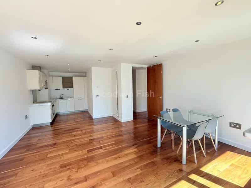 2 Bedroom Luxury Apartment River Irwell Views