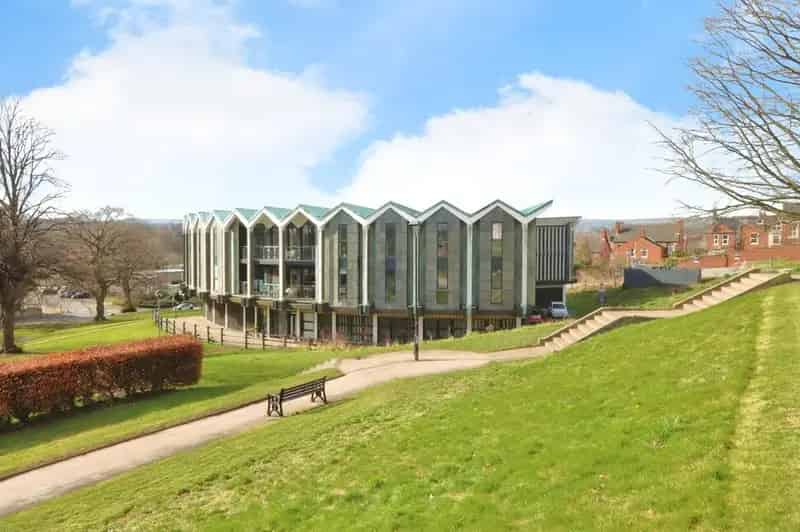 2 Bedroom Flat to Rent Chesterfield Town Centre