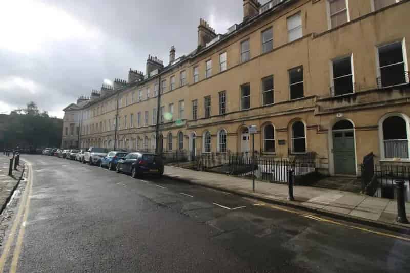 2 Bedroom Apartment to Rent in Bath
