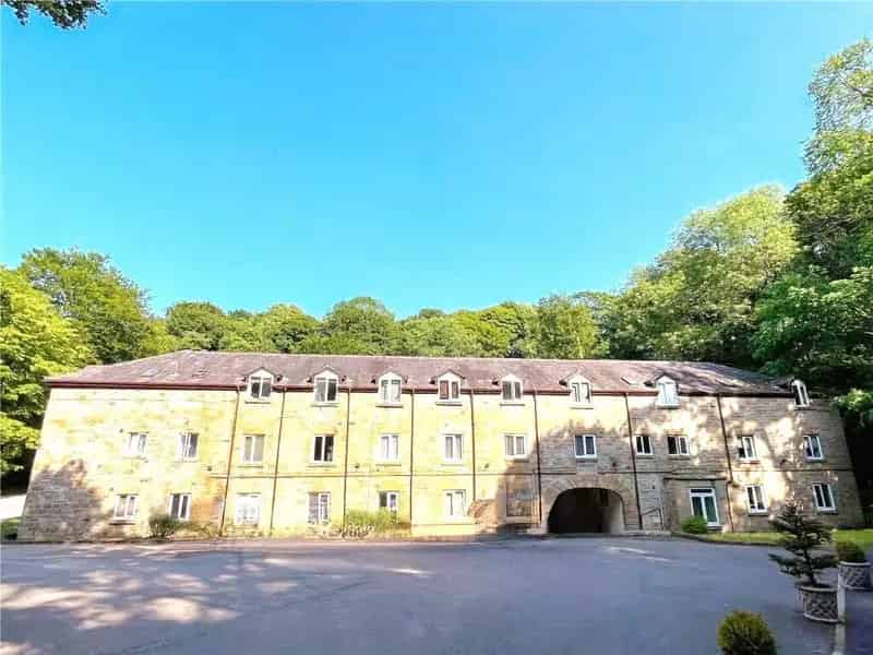 Two Bedroom Apartment Oldham Road Ashton-Under-Lyne