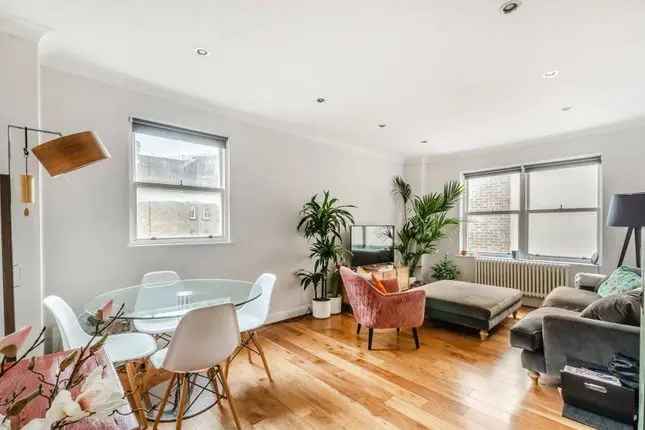 Flat to rent in Queens Gate, South Kensington, London SW7