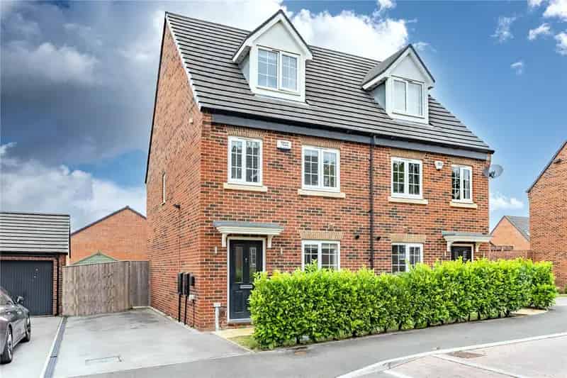 House For Sale , Leeds, England