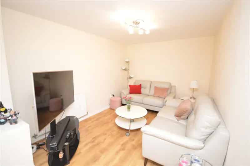 Four Bedroom End Townhouse New Forest Village Family Home