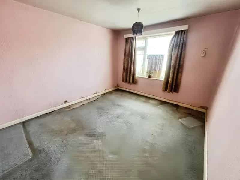 2 Bedroom Flat for Sale Orrell Greater Manchester