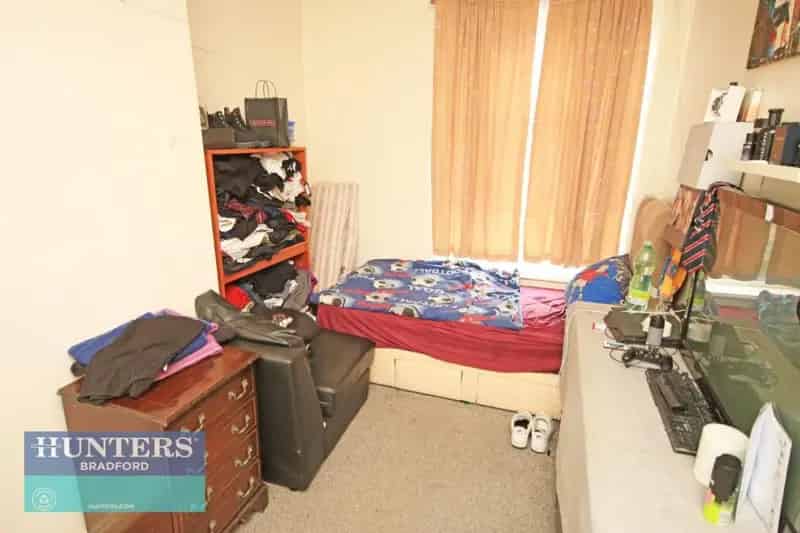 3 Bed Mid Terrace House - Investors Welcome