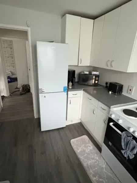 Flat For Rent , Borough of Spelthorne, England