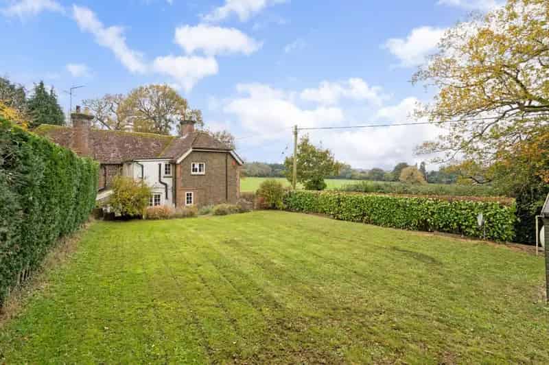 3 Bedroom Grade II Listed Cottage for Sale