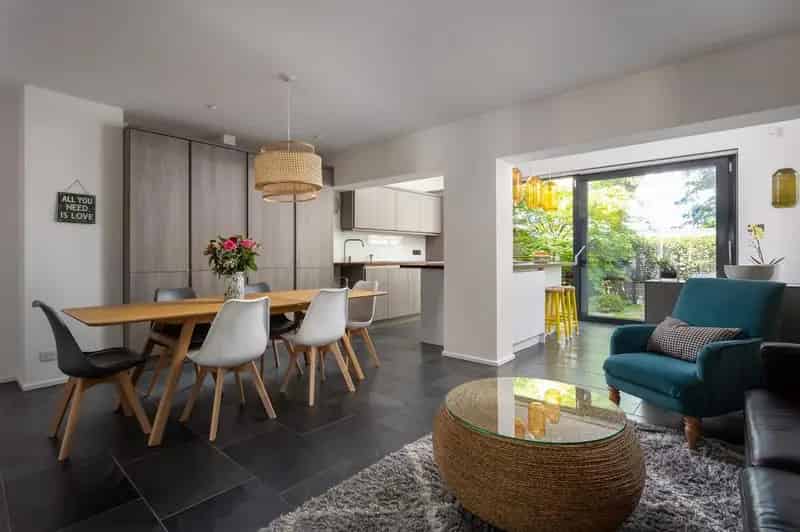 4 Bedroom End of Terrace House for Sale