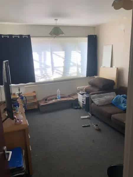 1 Bedroom Ground Floor Flat Near Train Station