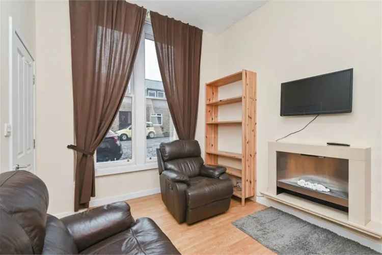 1 Bed Flat - Lower with 1 Reception Room