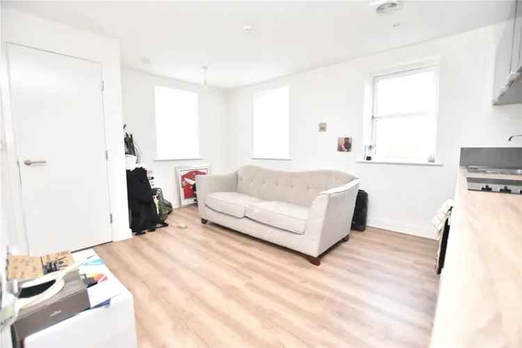 House For Sale in London, England