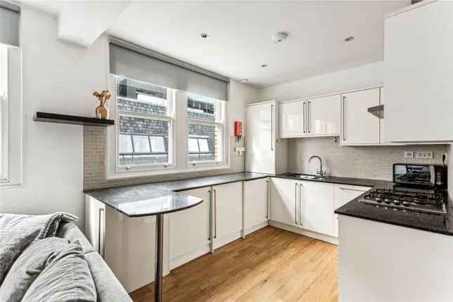 Flat for sale in High Holborn, London WC1V