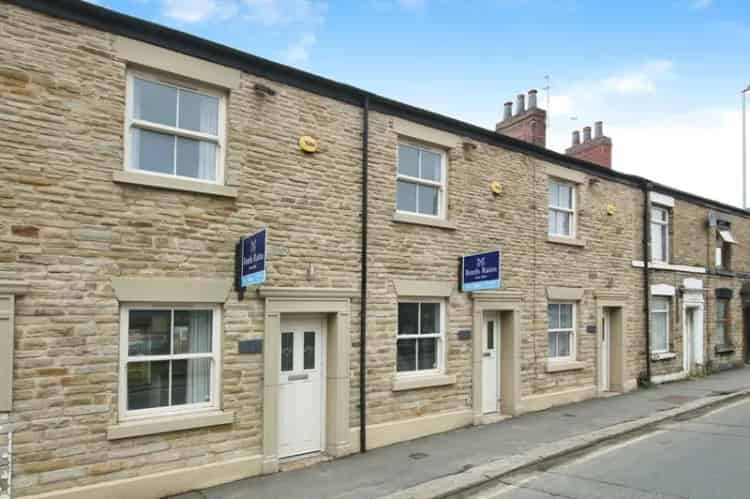 2 Bedroom Mid Terrace House for Sale Macclesfield SK10