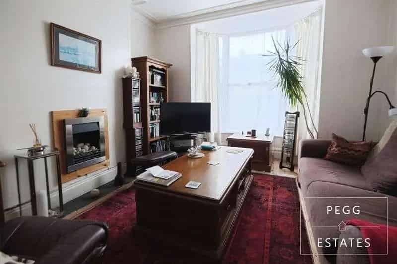2 Bed House For Sale Chain Free Generous Rooms Period Character