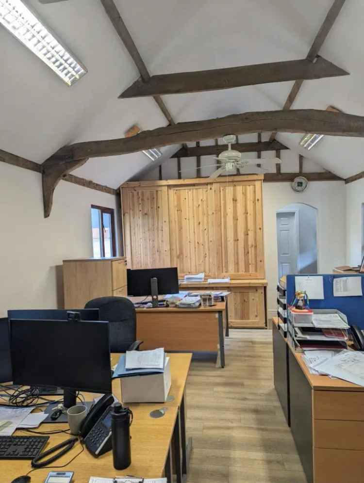 753 sq ft Office to Let in Tolleshunt Major
