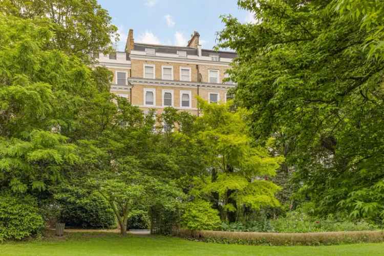 Luxury South Kensington Apartment: 3 Beds, En-Suite Baths, Private Entrance