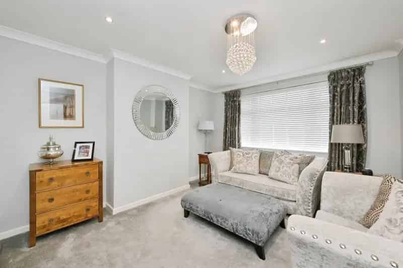 4 Bedroom Family Home with Double Garage and West-Facing Garden