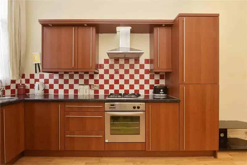 1 Bed Flat Maindoor with 1 Reception Room