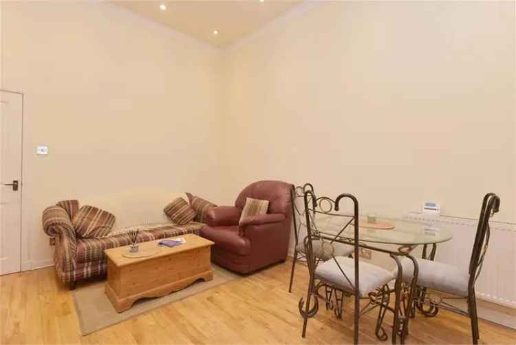 1 Bed Flat - Maindoor with 1 Reception Room