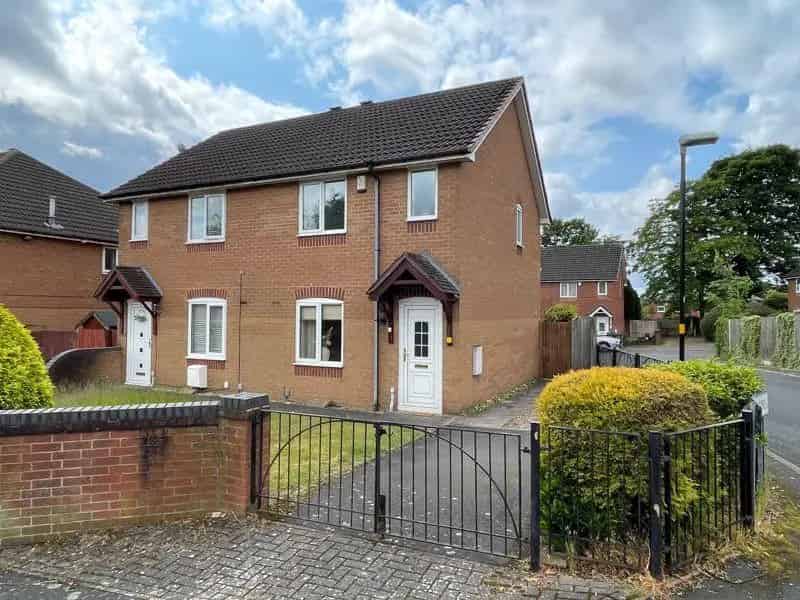 2 Bedroom Semi Detached House For Sale