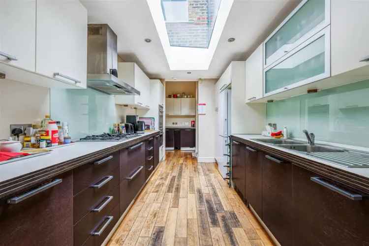6 Bedroom Semi-Detached House to Rent