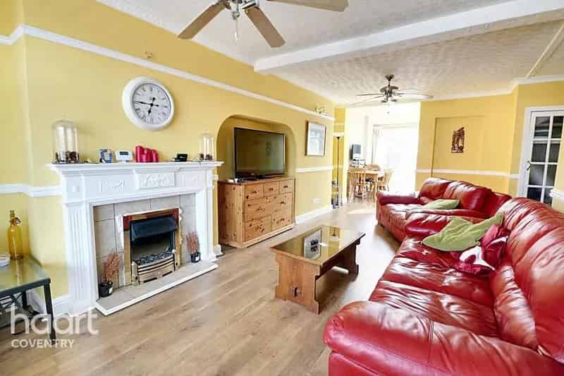 2 Bedroom End Terrace House for Sale