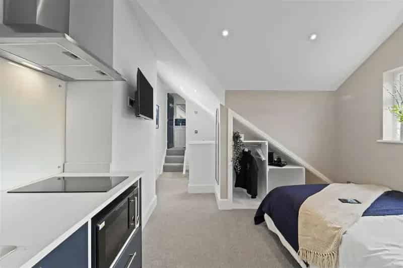 Studio to Rent