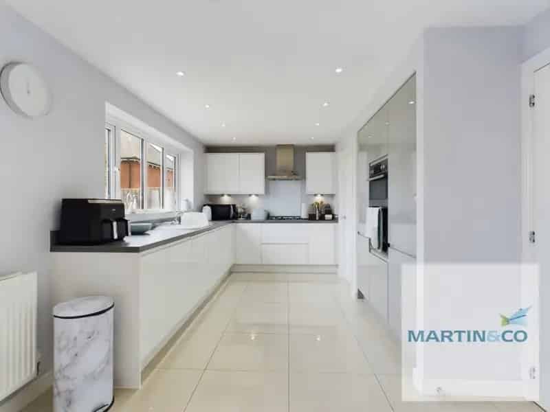 4 Bedroom House To Rent