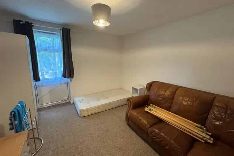 Furnished Double Room House Share Wellingborough All Bills Included