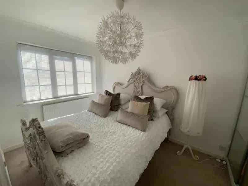 3 Bedroom House To Let Mottram Rise