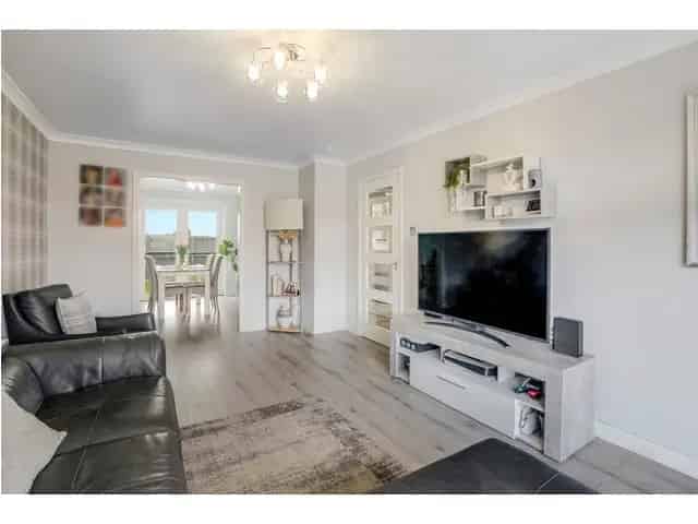 3 Bedroom Detached House for Sale in Kilmarnock