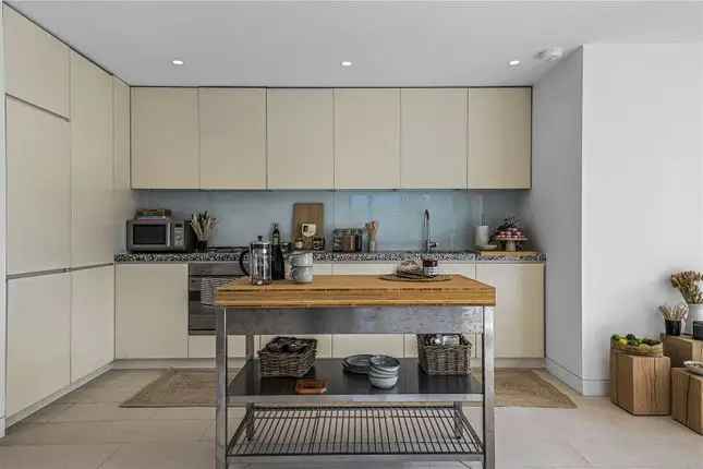 Flat to rent in Latitude House, Oval Road, London NW1