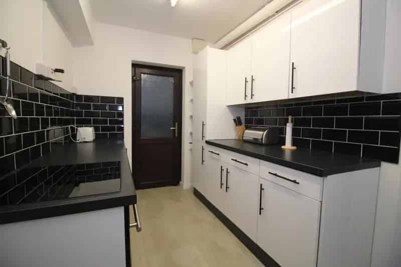 1 Bedroom Apartment to Rent - Modern, Stylish and Convenient