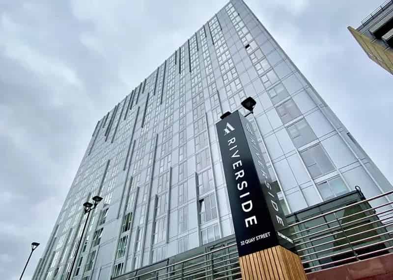 2 Bedroom Flat to Rent Salford Modern Apartment City Views Amenities