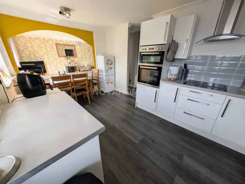 3 Bedroom End of Terrace House to Rent