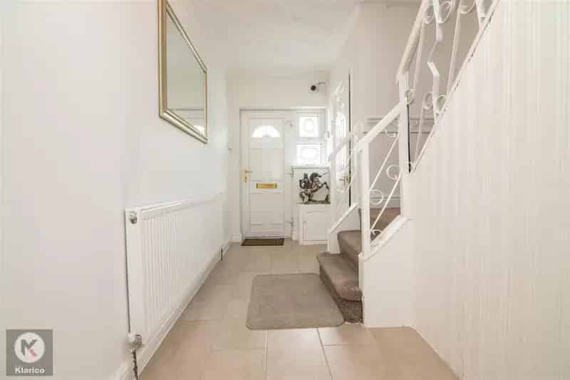 3 Bedroom Semi-Detached House for Sale in Birmingham
