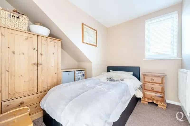 4 Bed Extended Semi-Detached House For Sale