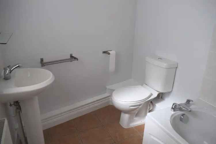 1 Bedroom Ground Floor Flat to Rent in Semilong Northampton