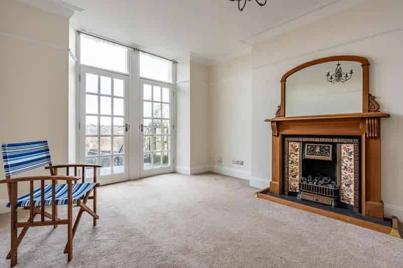 3 Bedroom Flat for Sale