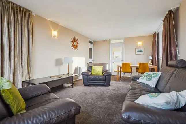 Flat for sale in Cleveden Drive, Kelvinside, Glasgow G12