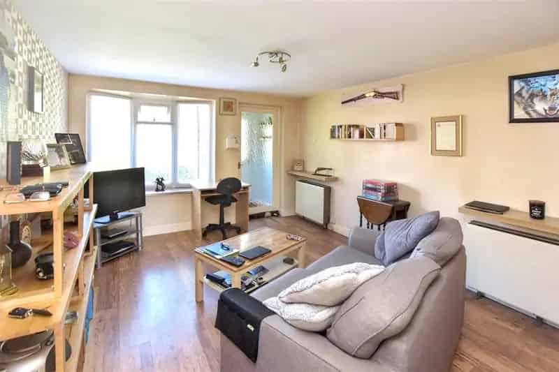Two Bedroom Terraced House in Popular Crossgates Location