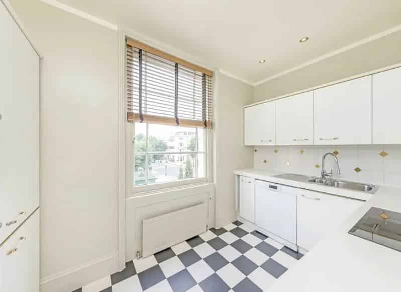 3 Bedroom Maisonette near Warwick Avenue Tube Station