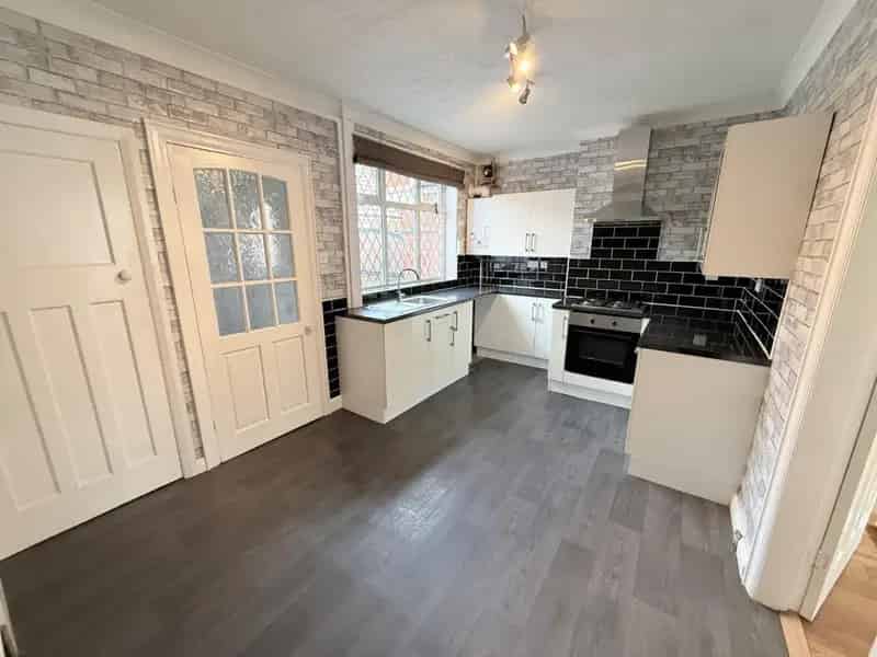 2 bedroom House
 To Let