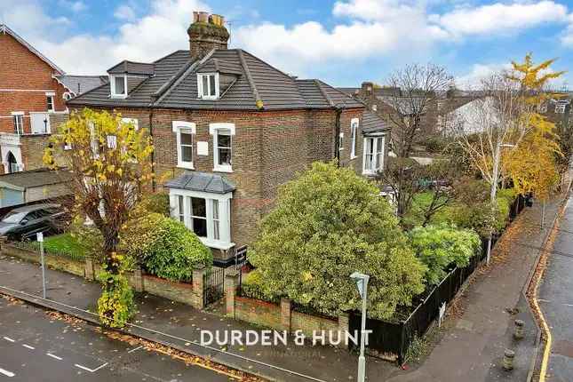 Terraced house for sale in Lansdowne Road, South Woodford E18