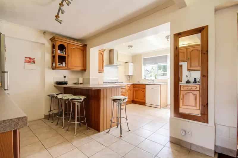5 Bedroom House with Annexe Near Wokingham