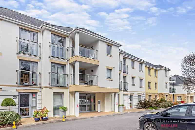 1 Bedroom Apartment for Sale
