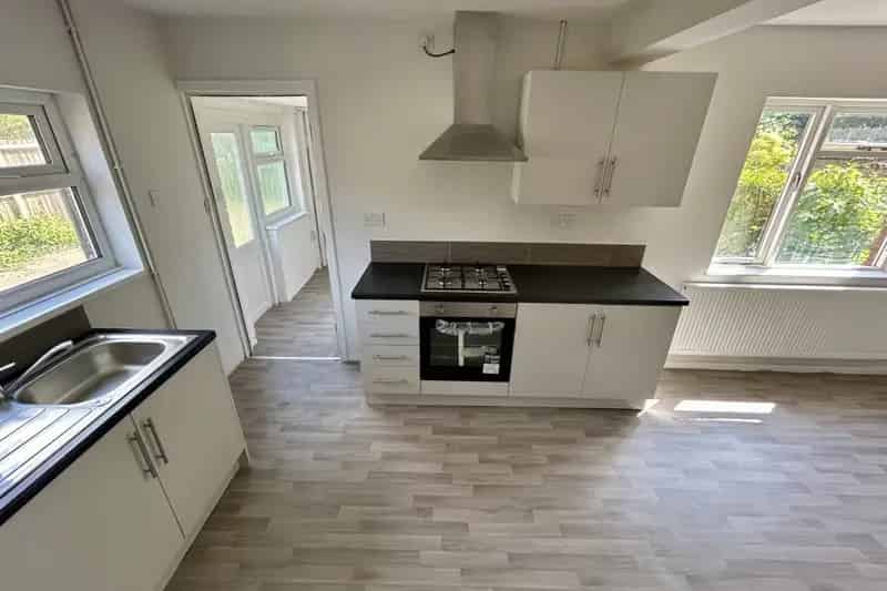 3 Bedroom House in Dudley DY2 - Zero Deposit Available